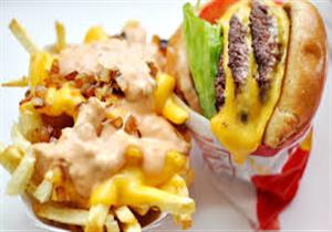 احذر.. الإفراط في تناول الدهون قد يصيبك بهذا المرض