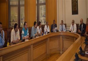 غرفة القاهرة تستضيف متضررين من حريق العتبة لبحث سبل مساندتهم