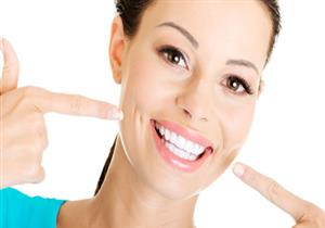 منها الفراولة.. 4 فواكه تساعد على تبييض الأسنان (إنفوجراف)