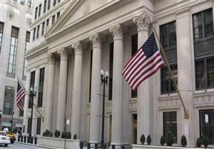 الاحتياطي الفيدرالي يوافق التوقعات ويثبت سعر الفائدة الأمريكية 