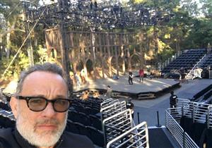 أول رسالة من توم هانكس بعد عودته لأمريكا 