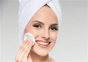 اتبعي هذه الطرق لتنظيف بشرتك الجافّة