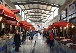 بالصور.. الحياة تعود لسوق أسماك بورسعيد في رابع أيام العيد