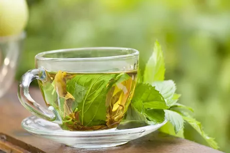 الشاي الأخضر أم القهوة.. أيهما أفضل لمكافحة الالتهابات؟