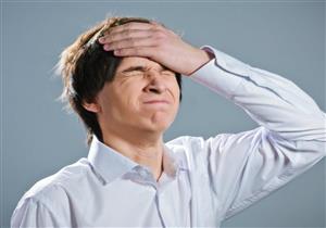 تنسى كثيرًا.. هل يمكن أن تكون مصابًا بألزهايمر؟