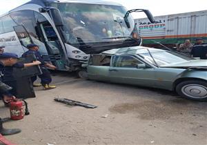 صور- تصادم بين أتوبيس فريق غزل المحلة وسيارتين في دمنهور