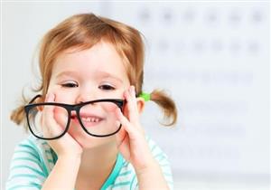 عادات صحية تحمي طفلك من مشاكل الإبصار 