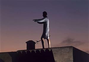 دراسة تكشف الجوانب الخفية للسير أثناء النوم