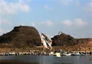 رائحة النفايات تفوح في بيروت.. واللبنانيون ينتظرون حلًا: "كلها قرف"