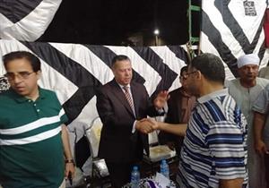 محافظ بني سويف يؤدي العزاء في شهيد "بهبشين" ضحية تفجير معهد الأورام