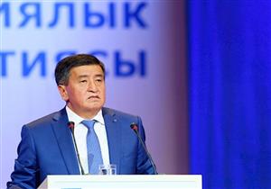 رئيس قيرغيزستان يدين حادث مقتل شرطي أثناء محاولة مداهمة منزل الرئيس السابق 