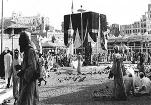 متى فرض الحج؟.. أستاذ بأصول الدين يوضح