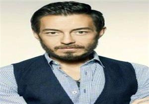  أحمد زاهر نافيا مشاركته في "البدلة 2": "بسمع الكلام ده من الناس"