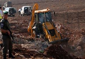 "بحجة عدم الترخيص".. الاحتلال الإسرائيلي يهدم منزلا فلسطينيا في الضفة