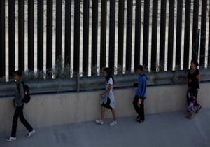 المحكمة العليا الأمريكية تقر خطة ترامب للحد من الهجرة