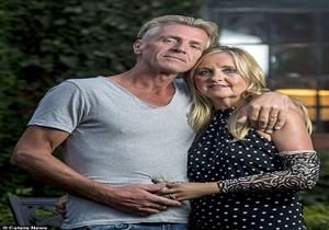 بسبب الكحة.. ممرضة تفقد ساقيها ويدها (صور)