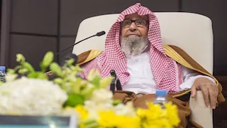 خلافاً لرأي مفتي السعودية.. أمين الفتوى: صرف الجمعيات أموال الزكاة بعد العيد جائز شرعًا