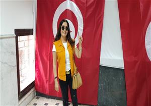 صور.. لطيفة تدلي بصوتها في الانتخابات الرئاسية بتونس