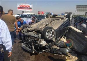 6 مصابين في  انقلاب سيارة نقل أعلى محور 26 يوليو