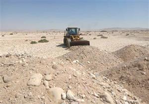 بالصور.. رفع كفاءة مخرات السيول برأس سدر استعدادًا للسيول