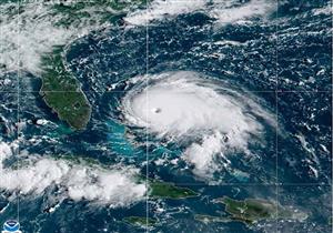 الإعصار دوريان يبلغ الفئة الثالثة مع اقترابه من السواحل الأمريكية