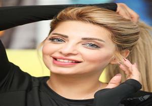 فيديو| مي حلمي من مدرجات المباراة: "السوبر يا أهلي"
