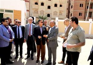 بالصور- محافظ بني سويف يتفقد أعمال تطوير المستشفى المركزي