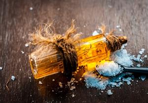 مسكن للآلام ويعالج الإكزيما.. 7 فوائد لا تتوقعها لزيت الكافور