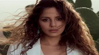 "فستان جريء".. جميلة عوض بإطلالة أنيقة في سادس أيام الجونة 