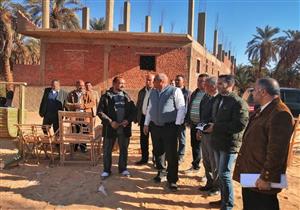 بالصور.. تدريب طلاب المدارس على الحرف اليدوية بالوادي الجديد