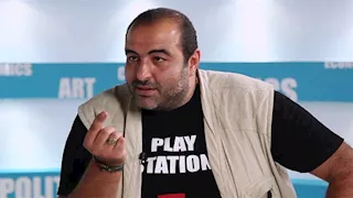 نقيب المهن التمثيلية يعلن وفاة المخرج الكبير سامح عبد العزيز