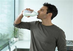 ما الحالات الأكثر عرضة للأضرار الصحية عند تناول اللبن؟