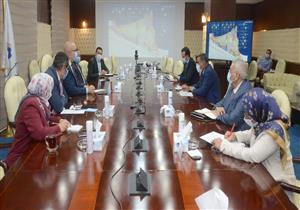 وزير الإسكان ومحافظ مطروح يتابعان بدء تنفيذ المشروعات المختلفة بمدينة رأس الحكمة الجديدة