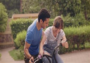 محمد حاتم يعلق على فوزه كأفضل ممثل عن "لما بنتولد" بمهرجان مالمو