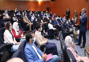 وزير الاتصالات يلتقي مستفيدين من مبادرتي "وظيفة تك" و"شغلك من بيتك"
