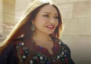 بإطلالة من الزمن الجميل.. ليلي علوي في اليوم الثالث بمهرجان الجونة