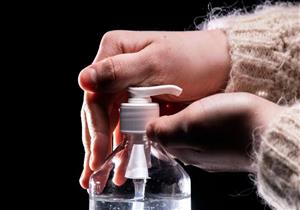 مع اقتراب الشتاء.. دراسة تحذر: كورونا يعيش على الجلد مدة أطول بـ5 مرات من الإنفلونزا