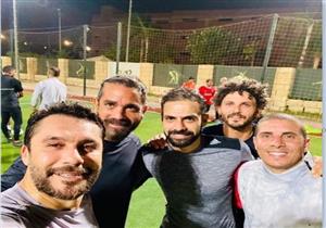 صور| أمير كرارة وطعيمة في مباراة مع حسام غالي وزيدان