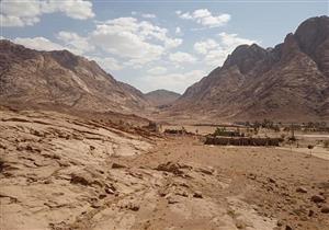 لبحث الاستفادة من جبل التجلي.. وفد أثري يتفقد مدينة سانت كاترين - صور