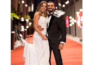 زوجة محمد الشرنوبي توجه له رسالة رومانسية