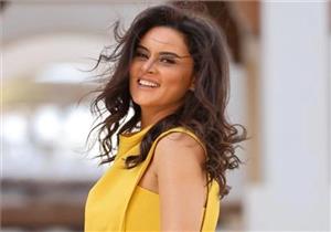 رشا مهدي تتعرض لموقف محرج قبل حضورها "ميكا" (صور)