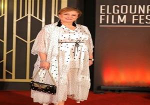 خبير شرطة الموضة يوجه انتقادات لـ 3 نجمات في اليوم الخامس من مهرجان الجونة