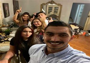 شقيقة محمد رمضان تكشف عن صور جديدة مع زوجها.. وتعلق: "عيلتي التانية"