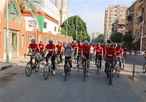 صور.. نائب محافظ سوهاج يقود ماراثون دراجات في ذكرى انتصارات أكتوبر