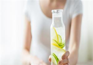 5 طرق طبيعية للتخلص من السموم بعد تناول وجبة دسمة