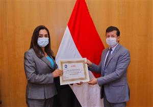 تكريم العاملين بمنظومة تقنين أراضي الدولة بدمياط