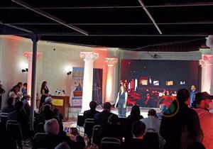 العلايلي يتسلم تمثال عروس البحر الأبيض المتوسط.. والمكرمون يحصلون على درع التكريم