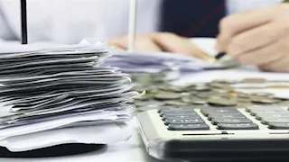 كيف تكشف الفاتورة الإلكترونية الشركات الوهمية والتهرب الضريبي؟ خبراء يجيبون   