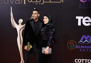 زوجة مؤمن زكريا ترد على شائعة وفاته