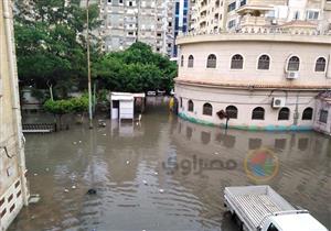 صور.. "أمطار المكنسة" تُغرق مستشفى أطفال الرمل في الإسكندرية 